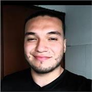 Profesor de matemáticas, que atravez de la confianza con sus estudiantes, genera un mejor aprendizaje y comprensión de los principales componentes matemáticos de colegió